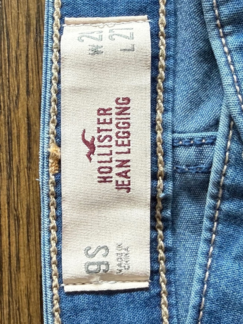 Hollister Size 9 Short Jean Leggings